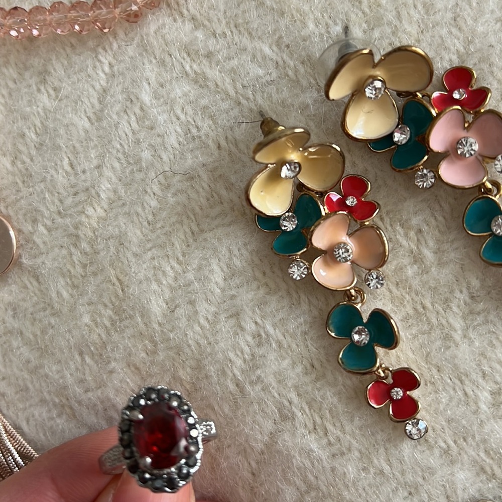 Jewelry bundle - Picture 8 of 16